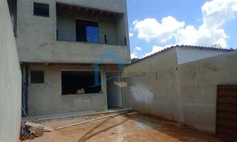 Imagem 6: Casa Geminada para Venda em Contagem, Inconfidentes, 3 dormitórios, 1 suíte, 2 banheiros