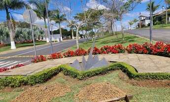 Imagem 6: Venda ou Aluguel de Casa com 4 Suítes no Alphaville - Piscina Aquecida/ Hidromassagem/ Go