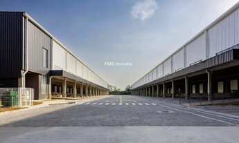 Imagem 2: Galpão Comercial de Alto Padrão para Locação em Mauá-SP - Bairro Loteamento Industrial Cor