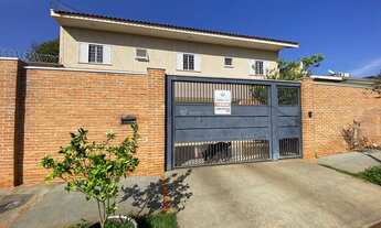 Imagem: SOBRADO SEMIMOBILIADO COM PISCINA À VENDA