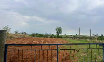 Imagem 3: Terreno/Rancho pé na água