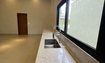 Imagem 5: Sobrado para aluguel possui 390 metros quadrados com 4 quartos