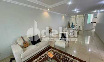 Imagem: Casa Residencial ou Comercial disponível