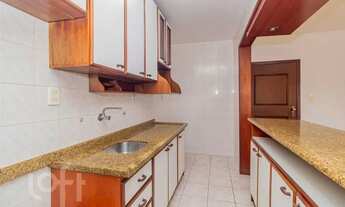 Imagem 5: Imóvel para venda tem 67 metros quadrados com 3 quartos em Petrópolis - Porto Alegre - RS