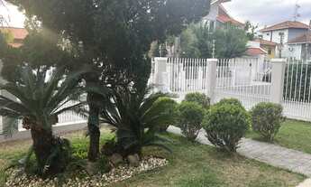 Imagem 2: Linda casa no Centro de Palhoça (condomínio fechado