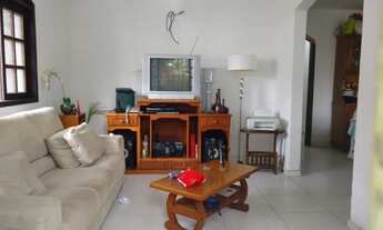 Imagem: ALUGA-SE ESPAÇOSA CASA SOBRADO 2 ANDARES