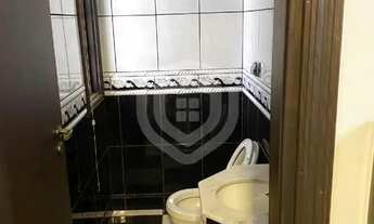 Imagem 4: Casa à venda em Vila Camargo com 3 quartos (1 suíte) com grande quintal