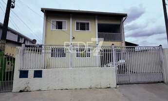 Imagem: Espaçosa Casa de 5 Quartos com Suíte e