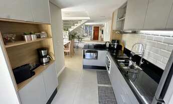 Imagem 7: Casa com três dormitórios (1 suíte), piscina e duas vagas, no bairro Areias, São José