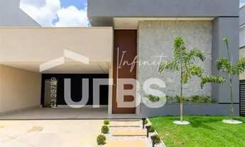 Imagem: Casa térrea JARDINS PORTO