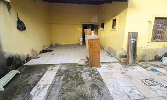 Imagem 3: Casa residencial com 3 suítes sendo 1 reversível, dependência completa, 2 vagas, churrasqu