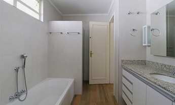 Imagem 7: Casa para venda tem 306 metros quadrados com 5 quartos em Consolação - São Paulo - SP