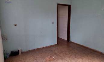 Imagem 3: Oportunidade para sair do aluguel !casa com dois quartos e uma vaga no bairro de Furnas