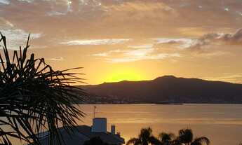 Imagem: Cobertura perto ao mar, em área segura