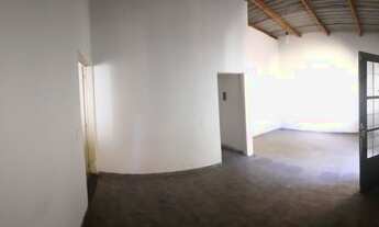 Imagem 7: Casa na Avenida Independência a 150 metros da 16° Delegacia