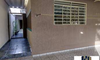 Imagem: Casa com 4 dormitórios - Jd.Adelaide