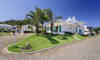 Imagem 2: Praia Brava. Casa mobiliada em condomínio fechado 2 suítes e 2 dormitórios Financiável