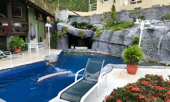 Imagem 2: Casa de condomínio para venda possui 883 metros quadrados com 4 quartos em Itaipu - Niteró