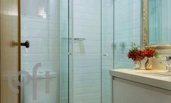 Imagem 2: OSCAR FREIRE - AO LADO DO METRO