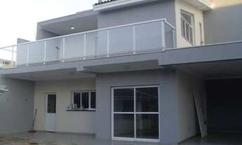 Imagem 5: Casa para venda possui 450 metros quadrados com 4 quartos em Vila Oliveira - Mogi das Cruz