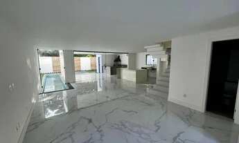 Imagem 6: Casa de condomínio sobrado para aluguel possui 315 metros quadrados com 4 quartos