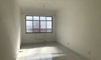 Imagem: Kitnet enorme em rua tranquila no Centro