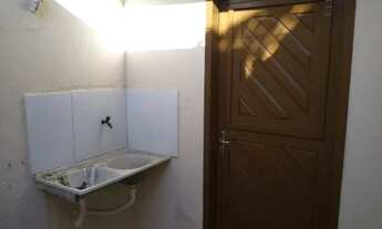 Imagem 4: Alugo Kitnet na Moêma Tinôco ZN com 1/4 e garagem R$380,00 reais Não paga água