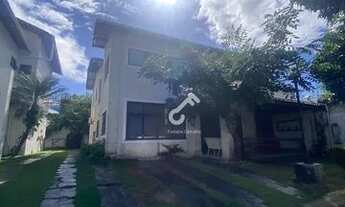 Imagem: CAJI, Lauro de Freitas. Duplex com 4 quartos