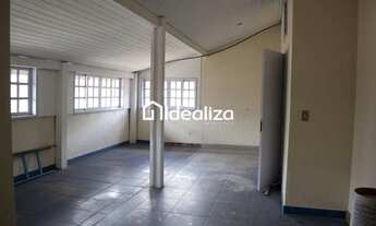 Imagem 4: Casa para Venda em Teresópolis, Várzea, 4 dormitórios, 1 suíte, 3 banheiros, 5 vagas