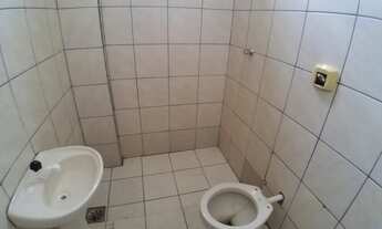 Imagem 4: Vendo casa 498 M² com 2 casas e amis barracoes em Setor Aeroporto - Goiânia - GO