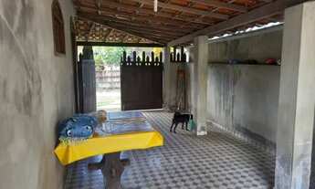 Imagem 2: Casa em Barra de São João-RJ, às margens do Rio São João