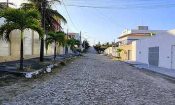 Imagem 6: Apto com 2 quartos, sendo 1 suíte , wcs, andar baixo, deck piscina