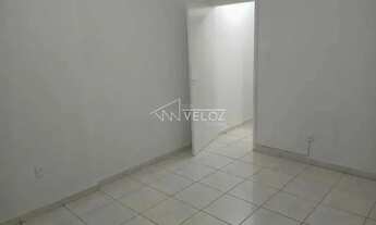 Imagem: Apartamento - / Residencial / Centro