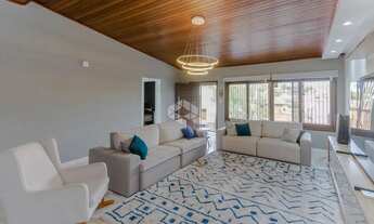 Imagem 2: Casa 300m², 6 dormitórios no Três Figueiras, Porto Alegre