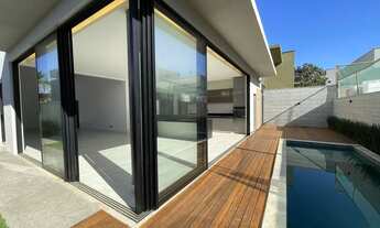 Imagem 2: Casa Térrea para venda possui 226 metros quadrados com 3 Suítes ( Oportunidade