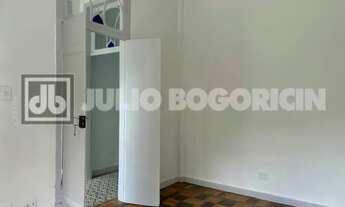 Imagem 6: Casa de rua - Alto da Boa Vista: Salão, 3 Quartos sendo 2 suíte, Banheiro Social, Cozinha