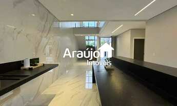 Imagem 5: Alto Padrão e Sofisticação na 507 Sul Sobrado em Frente à Praça com Piscina e Varanda Gou