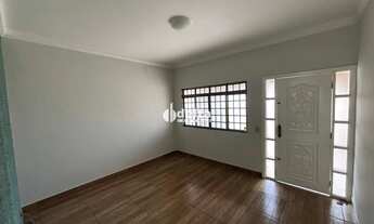 Imagem 10: Casa residencial com 3 quartos 1 suíte disponível para locação no bairro Tibery em Uberlân