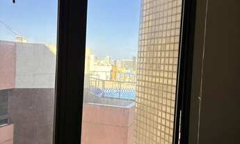 Imagem 3: Sala com 30,30m2 de área privativa na entrada do PitubaVille