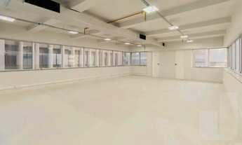 Imagem 2: Conjunto comercial com portaria 24hs, ar condicionado central, 6 salas e 2 vagas