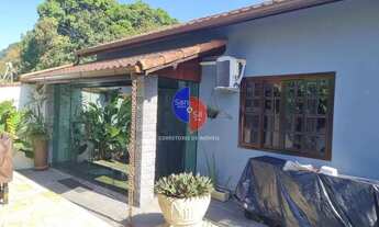 Imagem: Casa com 2 Quartos (1 Suíte) Ótima Localização