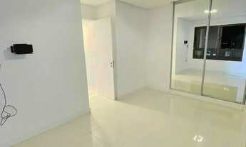 Imagem 7: Oportunidade Alphaville: Ed. Cosmopolitan 2/4 com vista mar, R$5.700 com taxas