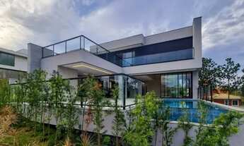 Imagem 2: Casa de Condomínio com 4 Quartos e 6 banheiros à Venda, 394 m² por R$ 3.990.000