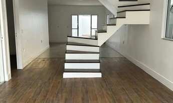 Imagem 5: VENDO CASA COM 4 SUÍTES (1 SUITE MASTER) NO COND LION VILLE - COQUEIRO