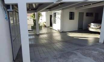 Imagem: CASA 05 DORMITORIOS SENDO 01 SUITE E EDICULA