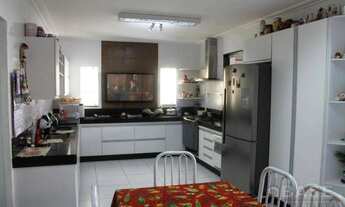 Imagem 6: Sobrado com 4 dormitórios para alugar, 415 m² por R$ 2.900/mês - Industrial - Araguari/MG