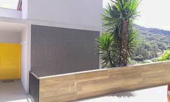 Imagem 2: Casa de condomínio no Comary para venda com 300 metros quadrados com 4 quartos