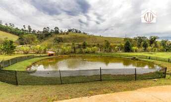 Imagem 4: Chácara maravilhosa com nascente, lago, fino acabamento, 03 dormitórios, aceita financiame