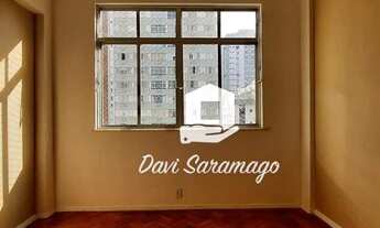 Imagem 2: Apartamento com 2 dormitórios à venda, 60 m² por R$ 460.000,00 - Icaraí - Niterói/RJ