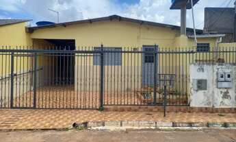 Imagem 7: CASA DE FUNDOS NA QNM 34